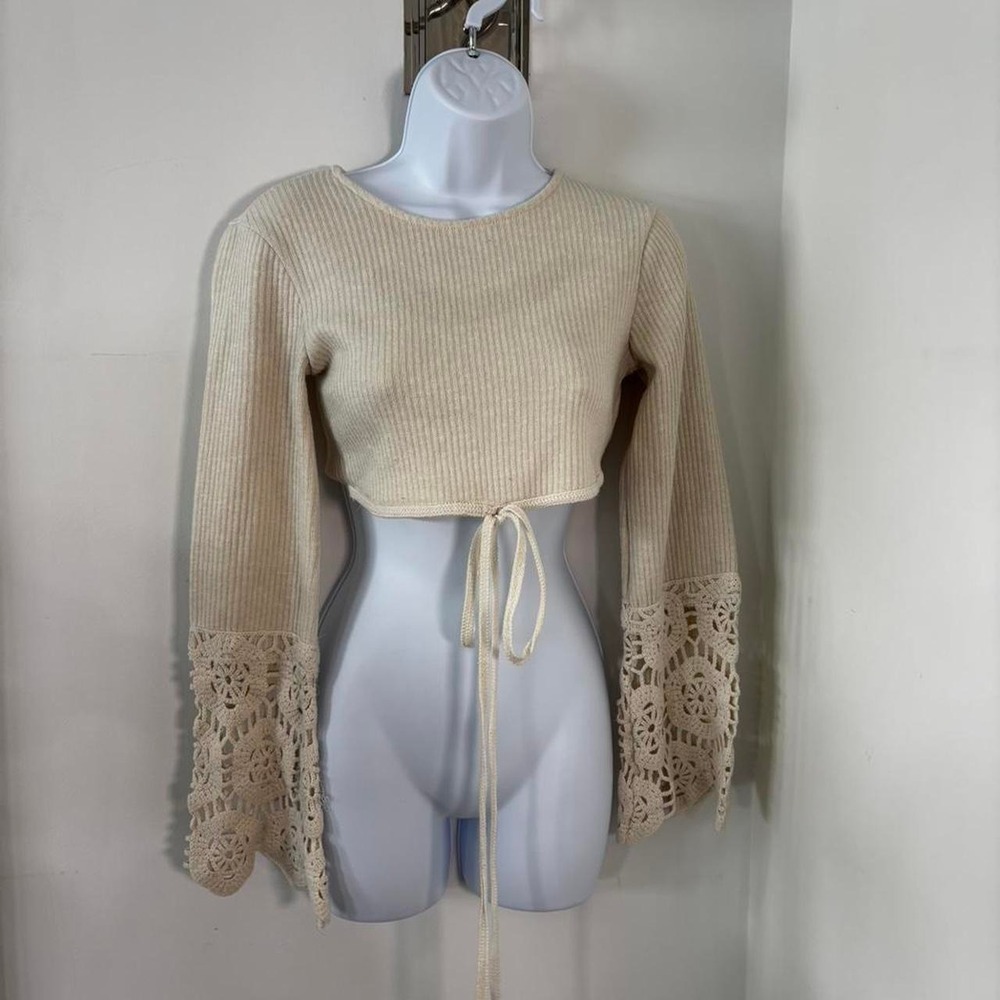 Zara cream crochet knit crop sweater Long Sleeve SZ M